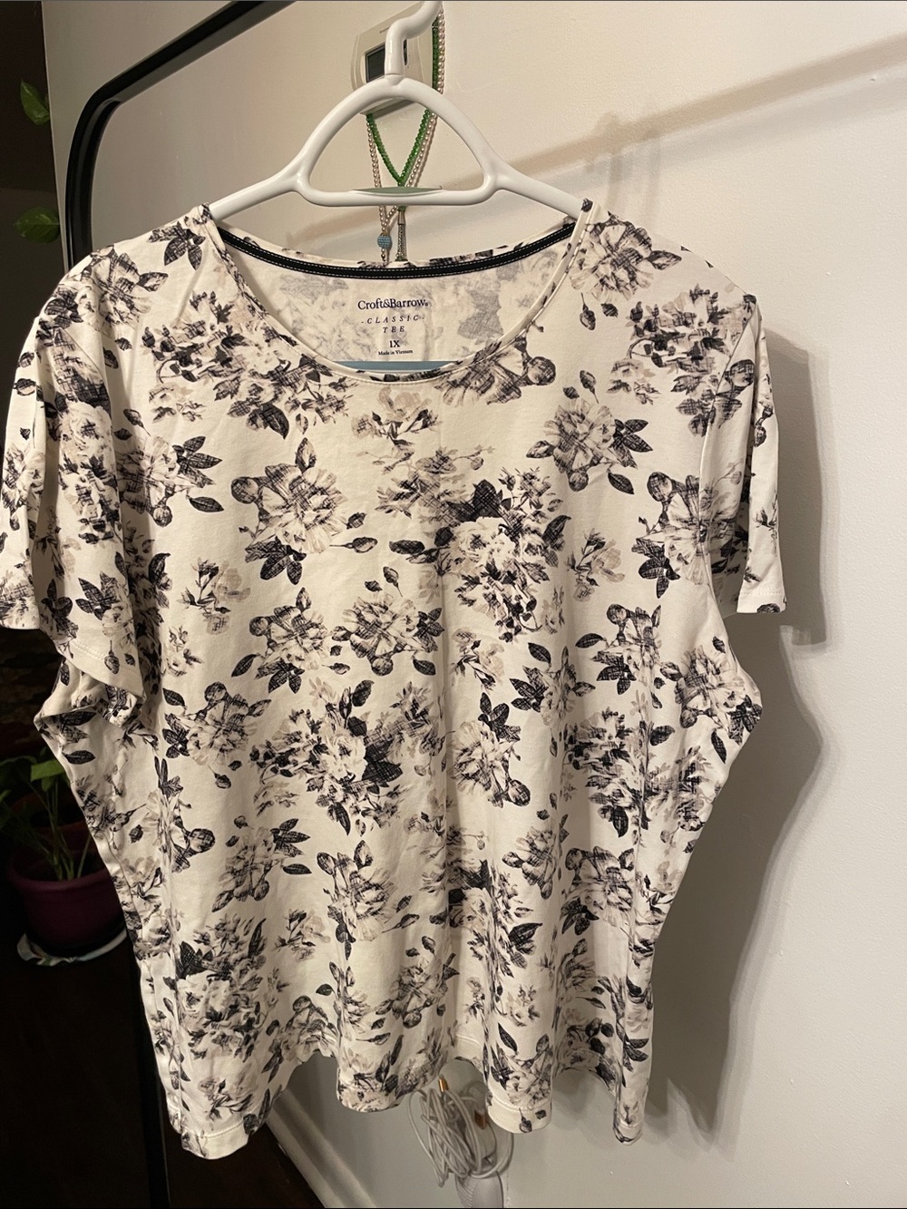 croft & barrow Cream Short-Sleeve Floral Tee